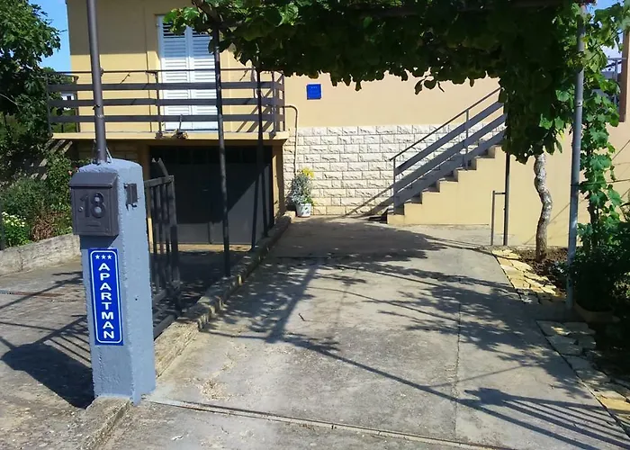 Antonio 公寓 扎达尔